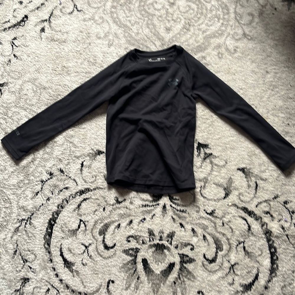 Under Armour long sleeve. Size S.